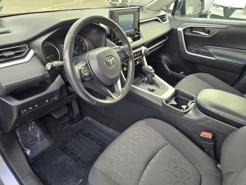 Used 2019 Toyota RAV4 XLE image 11