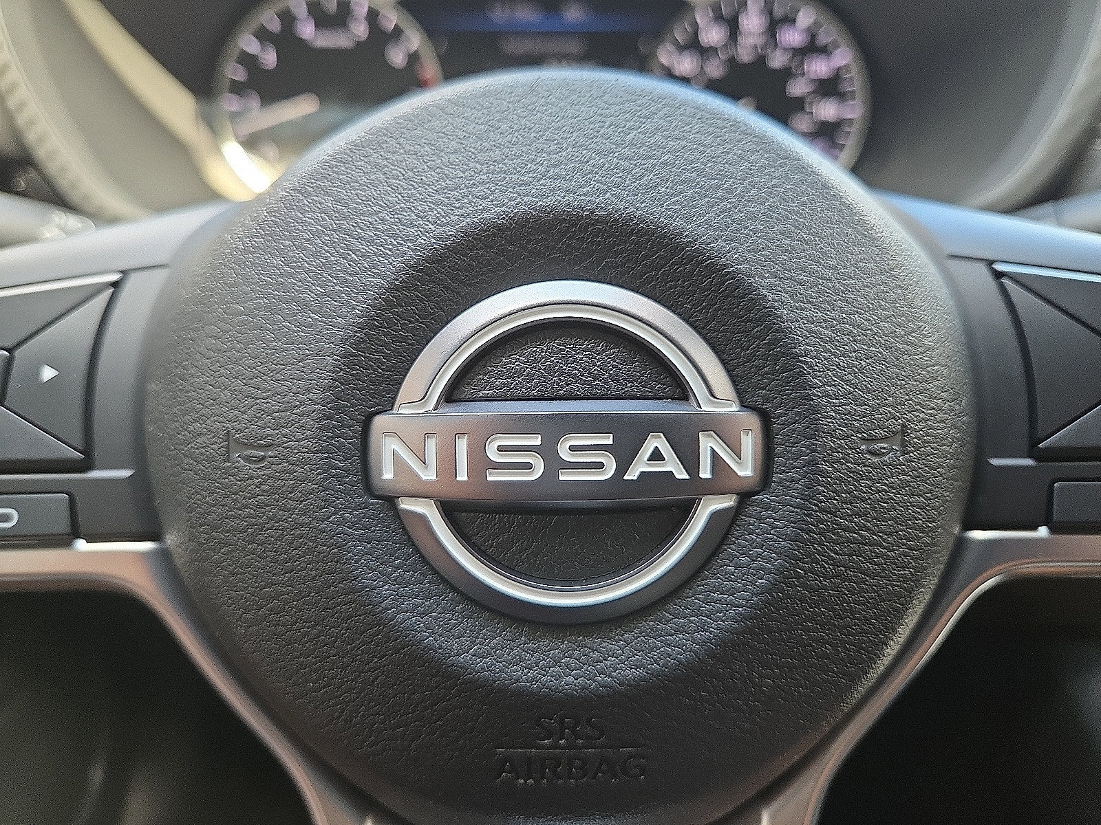 Used 2025 Nissan Sentra SV FWD image 21