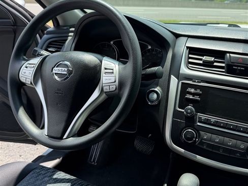 Used 2016 Nissan Altima 2.5 S w/ Power Driver Seat Package FWD image 18