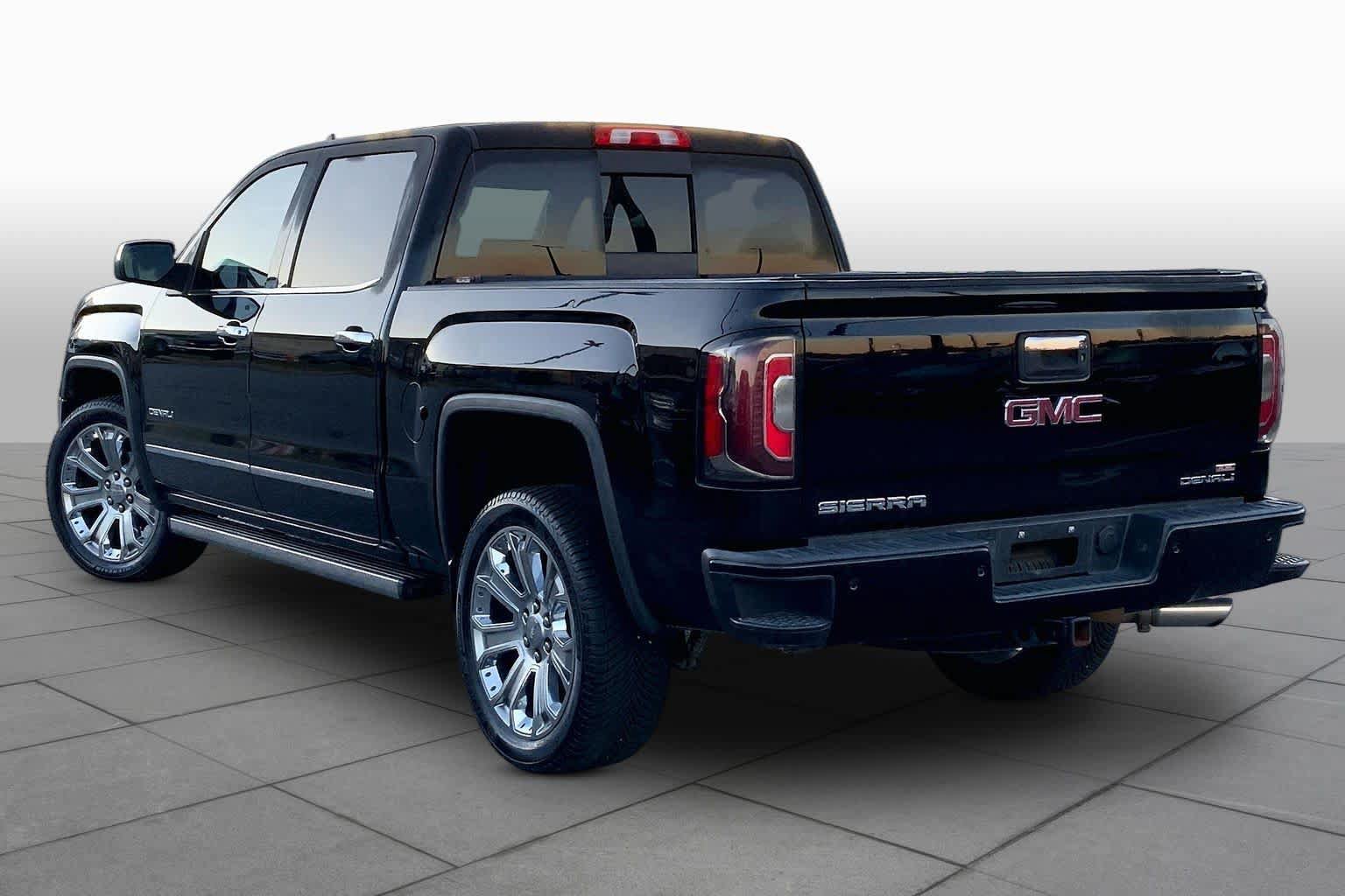 Used 2018 GMC Sierra 1500 Denali w/ Denali Ultimate Package AWD/4WD image 11