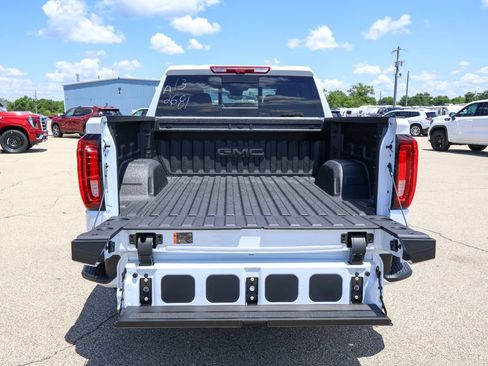 New 2026 GMC Sierra 1500 Denali w/ Denali Reserve Package AWD/4WD image 5