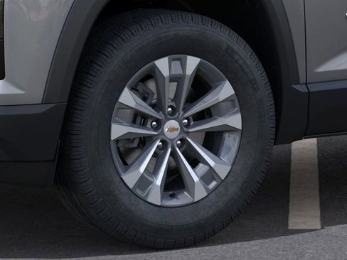 New 2026 Chevrolet Equinox LT w/ Convenience Package II AWD/4WD image 9