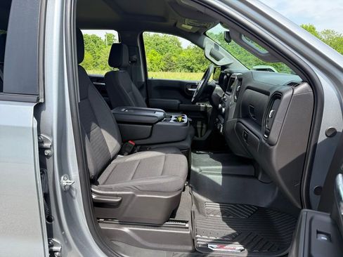 Used 2024 Chevrolet Silverado 1500 Custom Trail Boss w/ LPO, Dark Essentials Package AWD/4WD image 12