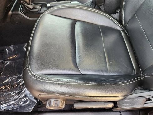 Used 2022 Jeep Wrangler Unlimited Sahara w/ Cold Weather Group image 23