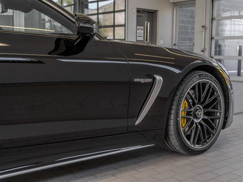 Used 2025 Mercedes-Benz AMG GT 63 image 27