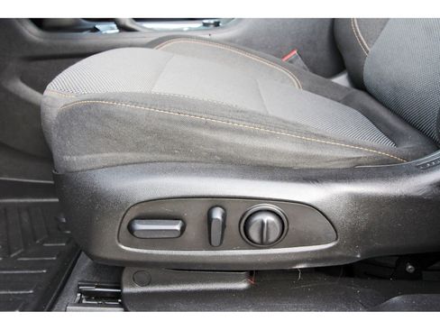 Used 2018 Chevrolet Traverse LT FWD image 29