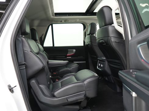 Used 2025 Ford Expedition Max Platinum AWD/4WD image 14