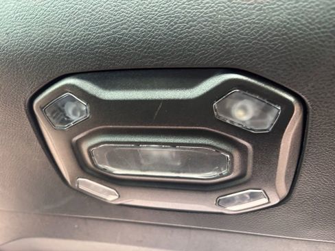 Used 2021 Jeep Wrangler Sport AWD/4WD image 21