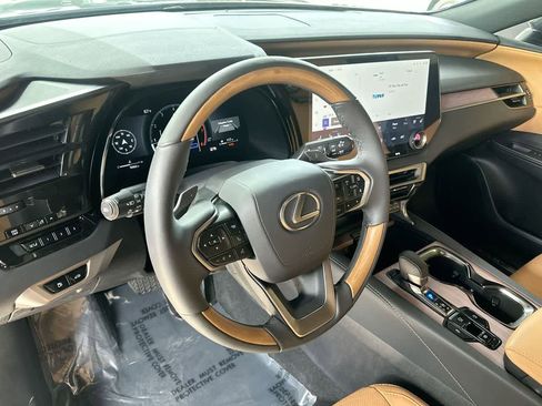 Used 2025 Lexus RX 350 Premium w/ Accessory Package (K3) FWD image 13