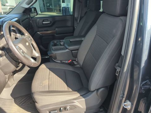 Used 2022 Chevrolet Silverado 1500 LT AWD/4WD image 12