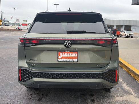 Used 2025 Volkswagen Tiguan SEL R-Line AWD/4WD image 7