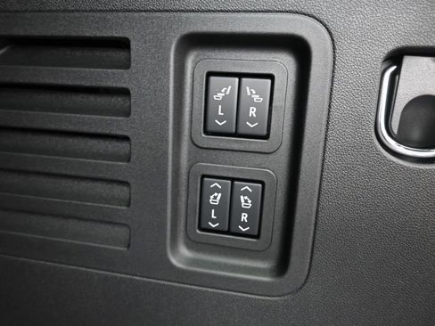 New 2026 Buick Enclave Sport Touring w/ Super Cruise Package image 15