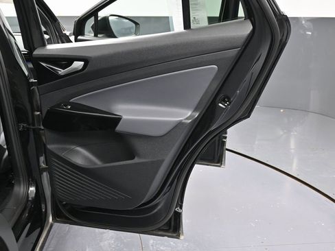 Used 2022 Volkswagen ID.4 Pro image 33