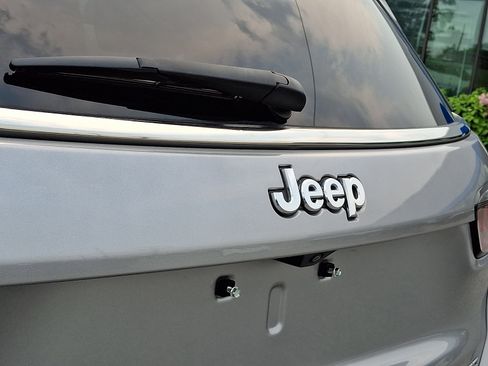 Used 2023 Jeep Compass Limited AWD/4WD image 30