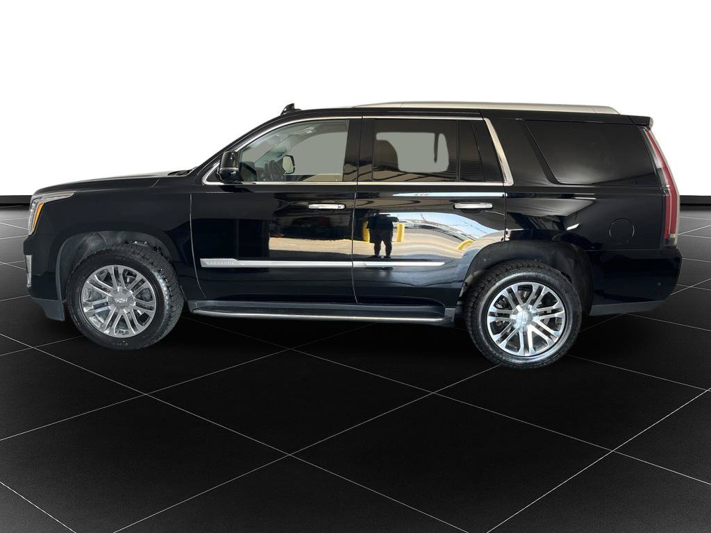 Used 2020 Cadillac Escalade 4WD image 2