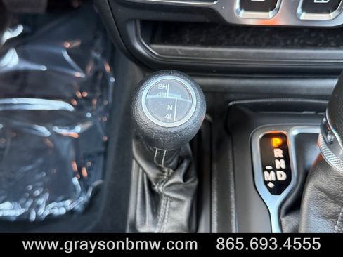 Used 2025 Jeep Wrangler Sport AWD/4WD image 19
