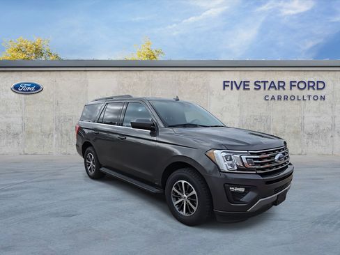 Used 2021 Ford Expedition XLT image 2