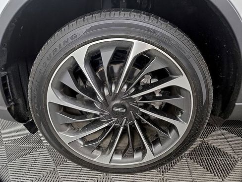 Used 2023 Lincoln Aviator Reserve w/ Equipment Group 201A image 9