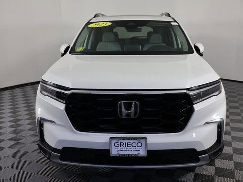 Used 2023 Honda Pilot Elite image 2