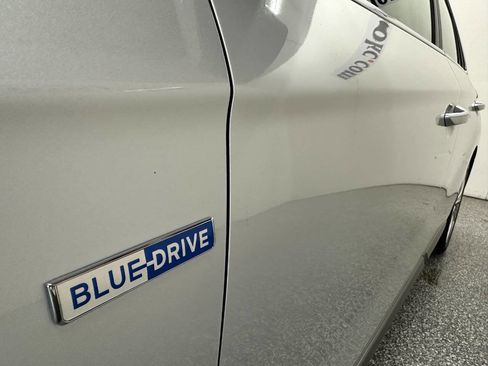 Used 2019 Hyundai Ioniq Limited w/ Ultimate Package 02 image 28