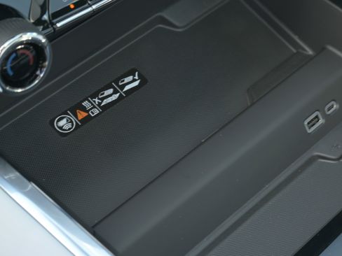 New 2026 Chevrolet Suburban Premier AWD/4WD image 32