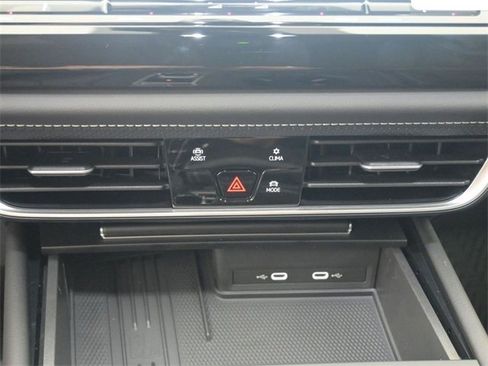 New 2026 Volkswagen Atlas SE image 3