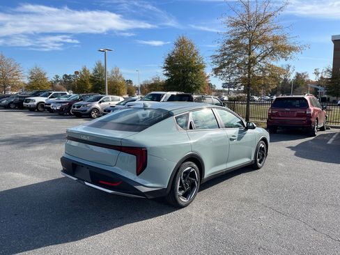 New 2025 Kia K4 EX image 7