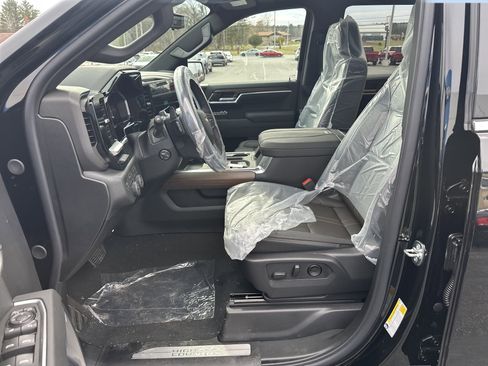 New 2026 Chevrolet Silverado 1500 High Country AWD/4WD image 9