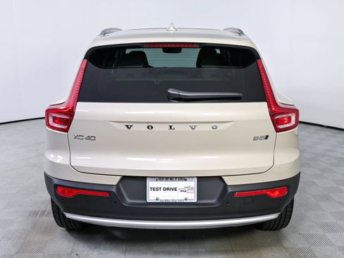 Used 2025 Volvo XC40 B5 Plus AWD/4WD image 30