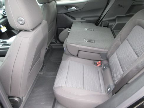 New 2026 Chevrolet Equinox LT w/ Safety and Technology Package FWD image 12