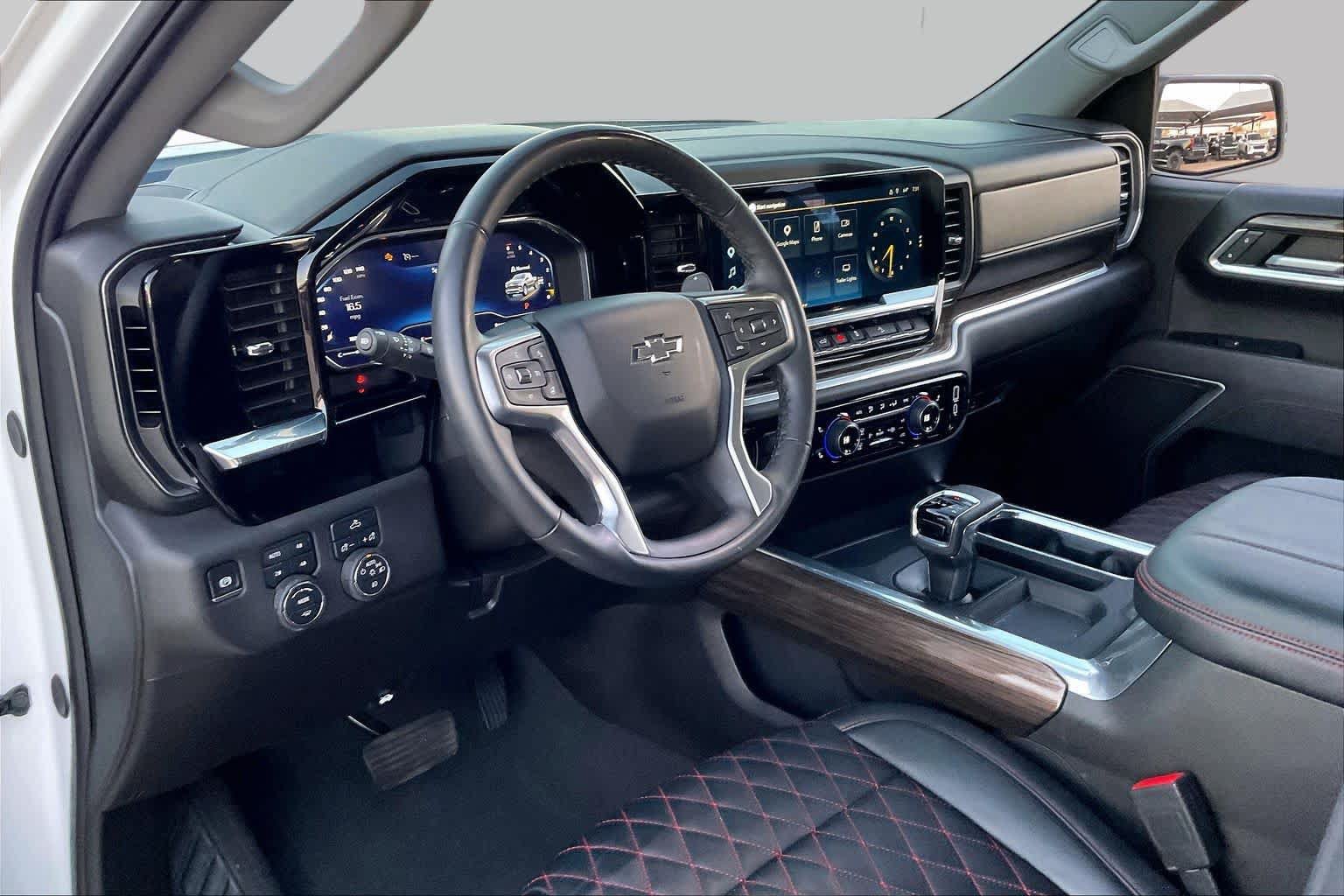 Used 2025 Chevrolet Silverado 1500 RST AWD/4WD image 17