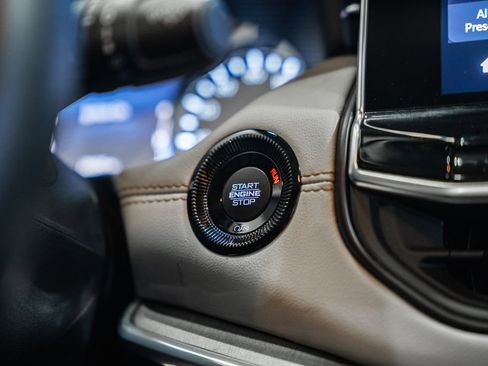 Used 2022 Jeep Compass Limited w/ Sun and Sound Group image 33