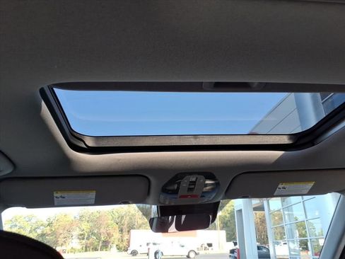 New 2026 Kia EV9 Wind image 13