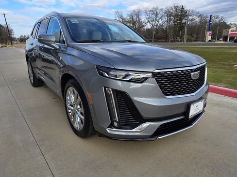 Used 2024 Cadillac XT6 Premium Luxury w/ Technology Package image 7