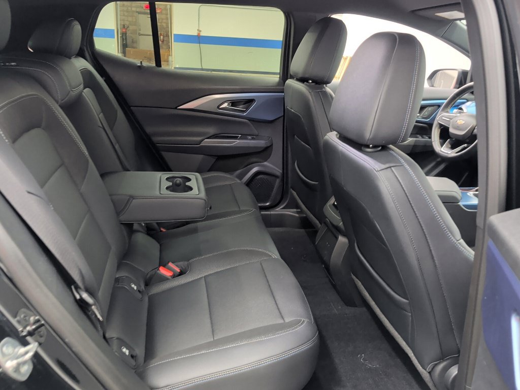 Used 2024 Chevrolet Equinox EV LT FWD image 27