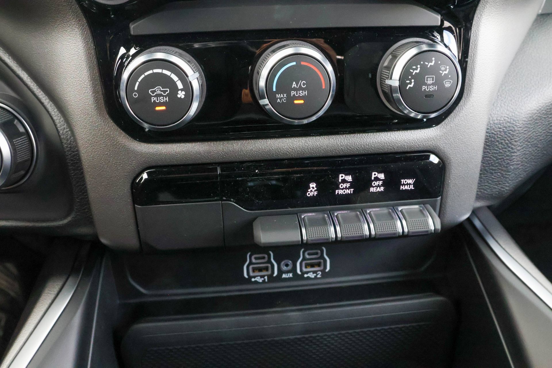 New 2026 RAM 1500 Express AWD/4WD image 43