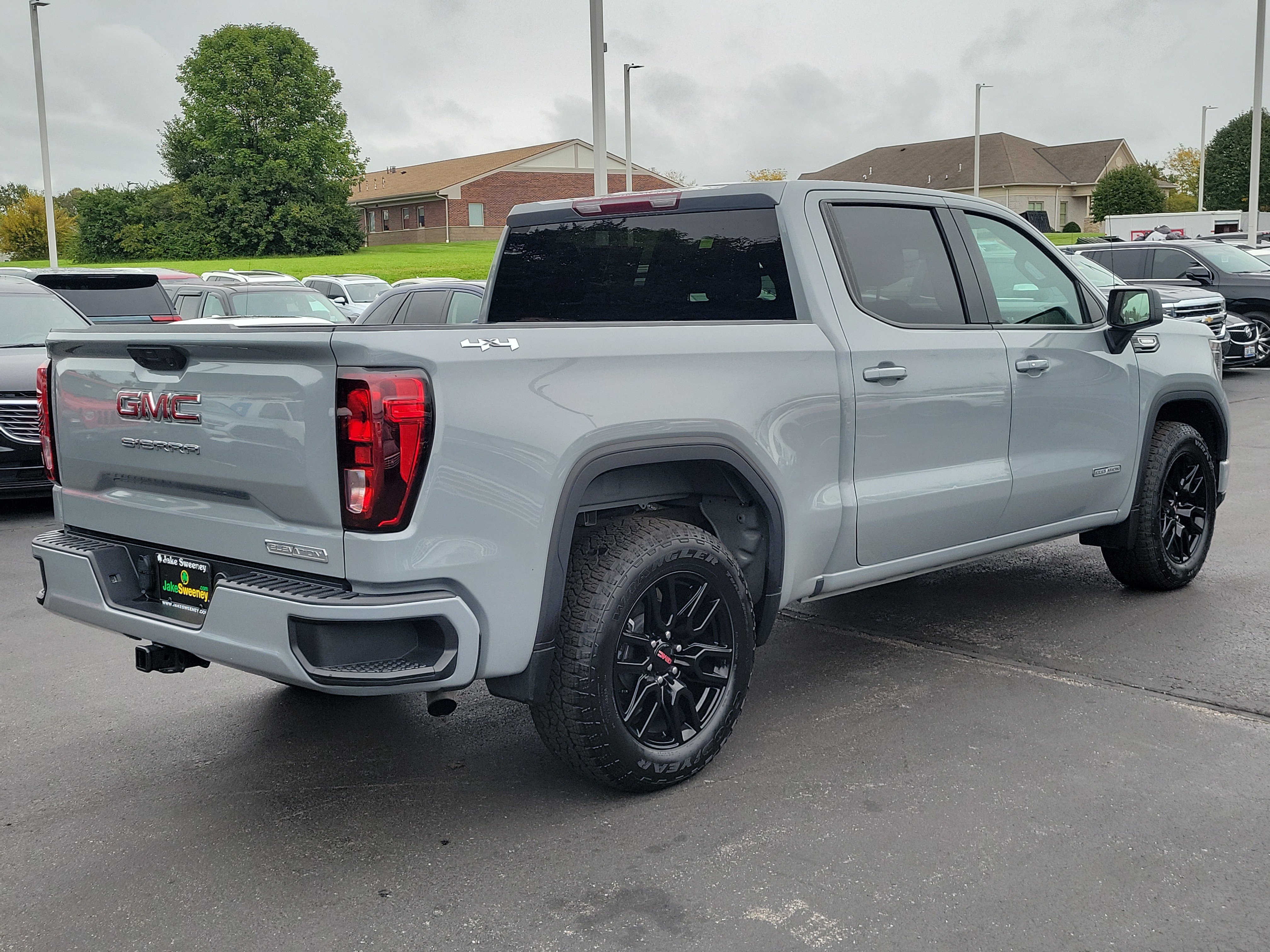 Used 2024 GMC Sierra 1500 Elevation AWD/4WD image 4