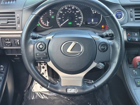 Used 2015 Lexus CT 200h w/ Navigation Package image 12