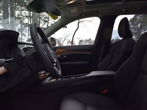 New 2024 Volvo XC90 T8 Plus w/ Protection Package Premier image 21