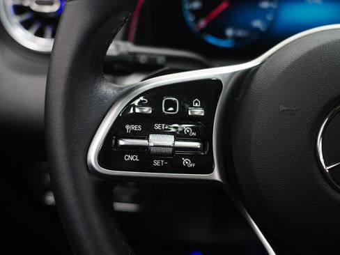 Certified 2023 Mercedes-Benz GLB 250 image 19