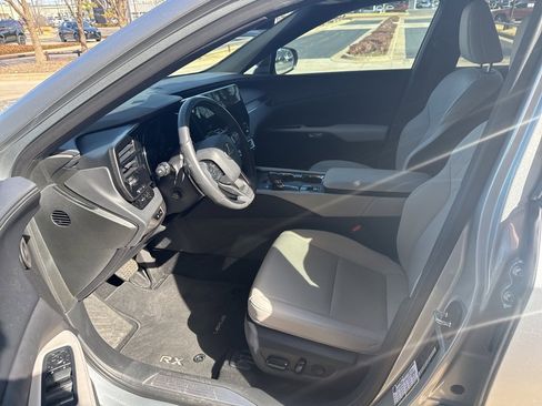 Used 2025 Lexus RX 350 Premium w/ Convenience Package image 5