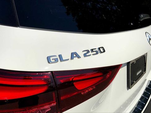 Certified 2026 Mercedes-Benz GLA 250 4MATIC image 19