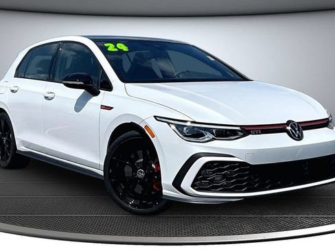Used 2024 Volkswagen GTI SE w/ MDO Package FWD image 3