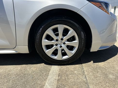 Used 2024 Toyota Corolla LE FWD image 13