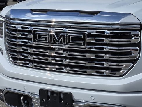 New 2026 GMC Sierra 1500 Denali w/ Denali Reserve Package image 38