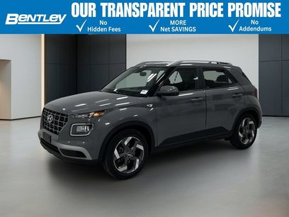 Used 2022 Hyundai Venue SEL w/ Cargo Package
