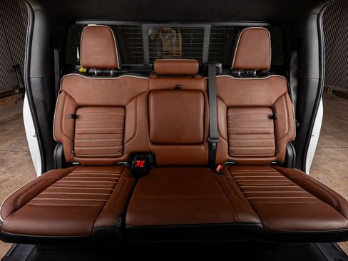 Used 2024 GMC Sierra 3500 Denali Ultimate image 33