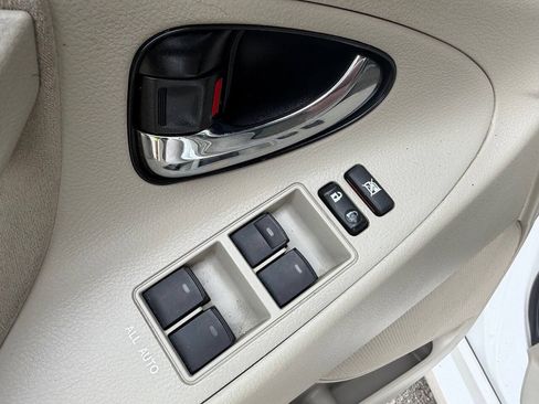 Used 2010 Toyota Camry SE FWD image 20
