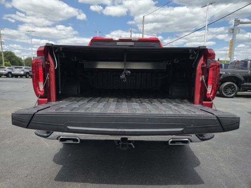 Used 2024 GMC Sierra 1500 SLT w/ SLT Premium Plus Package AWD/4WD image 32