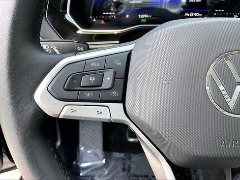 Used 2023 Volkswagen Jetta SE w/ Panoramic Sunroof Package FWD image 20